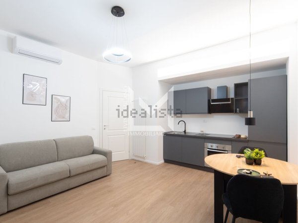 appartamento in vendita a Milano in zona Stadera