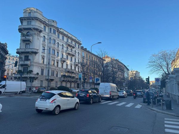 appartamento in vendita a Milano in zona Guastalla