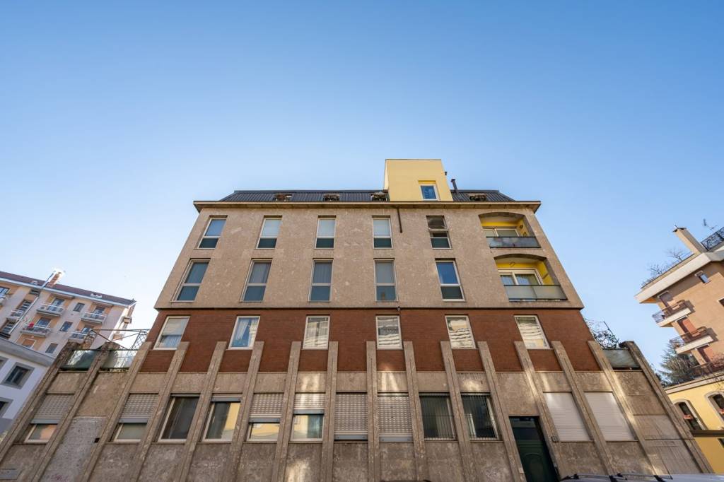 appartamento in vendita a Milano in zona Famagosta