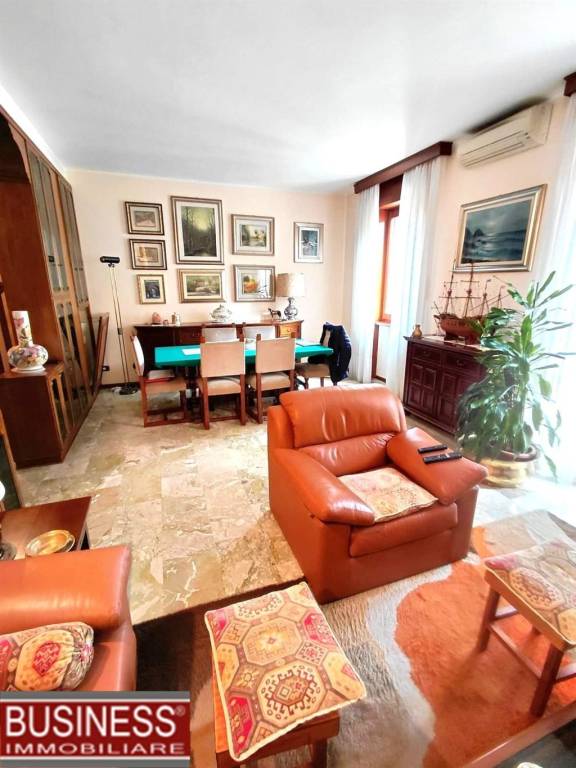appartamento in vendita a Milano in zona Città Studi