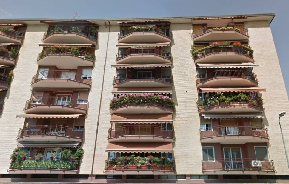 appartamento in vendita a Milano in zona Trenno