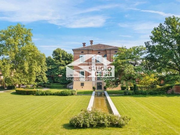 casa indipendente in vendita a Milano in zona Vigentino
