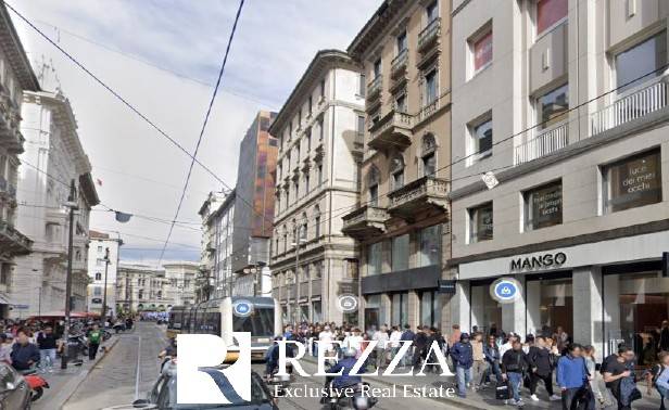 intera palazzina in vendita a Milano in zona Centro Storico