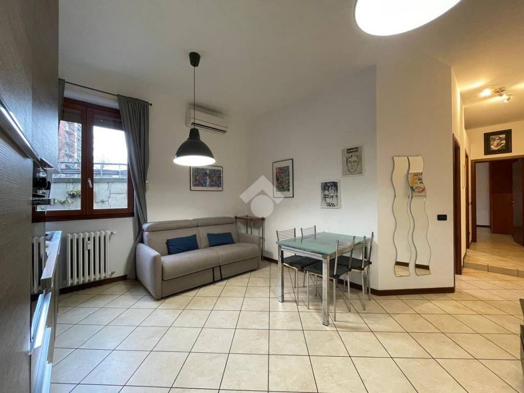 appartamento in vendita a Milano in zona Barona
