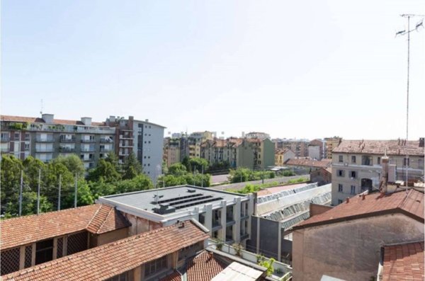 appartamento in vendita a Milano in zona Bocconi