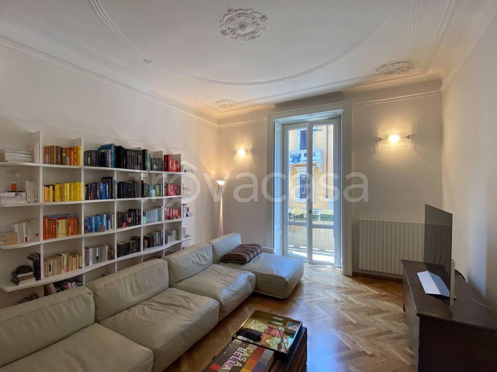 appartamento in vendita a Milano in zona XXII Marzo