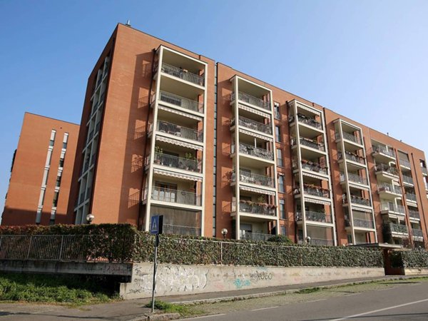 appartamento in vendita a Milano in zona Famagosta