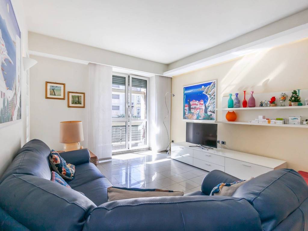 appartamento in vendita a Milano in zona Centro Direzionale