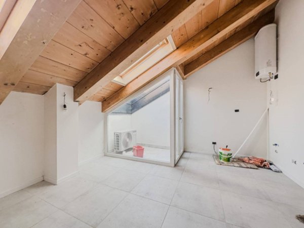 appartamento in vendita a Milano in zona Chiesa Rossa