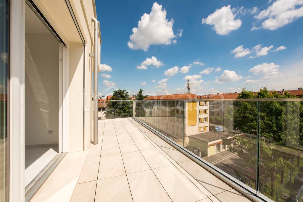 appartamento in vendita a Milano in zona Trenno