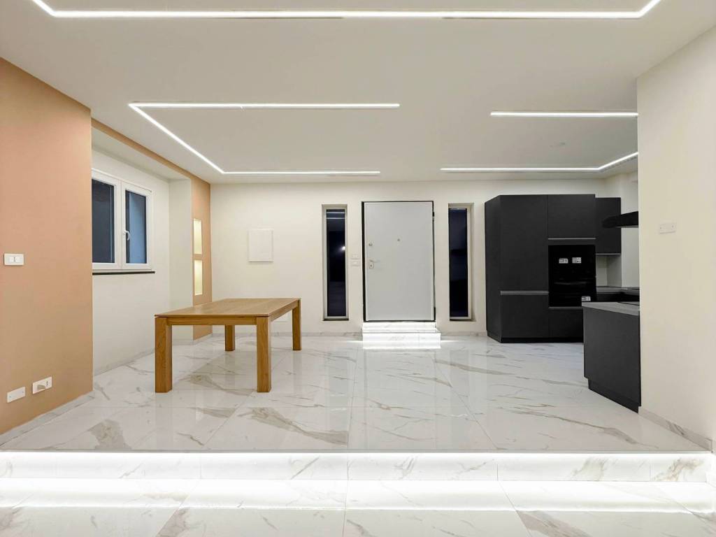 appartamento in vendita a Milano in zona Loreto