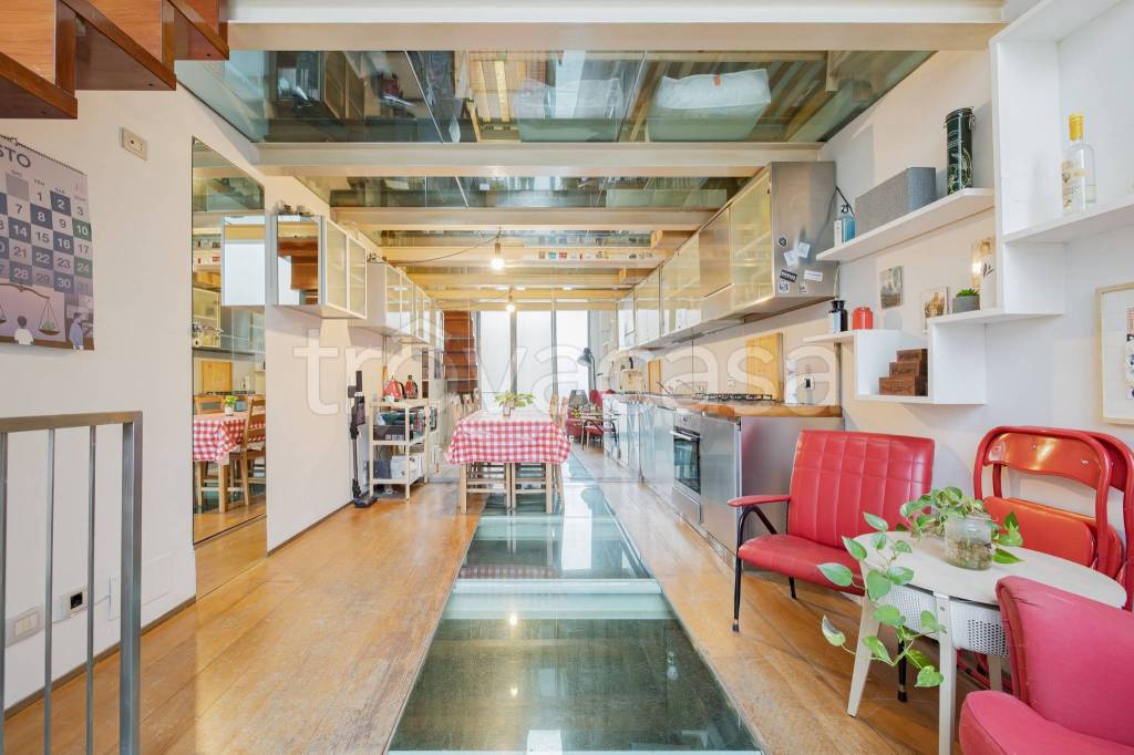 appartamento in vendita a Milano in zona Centro Direzionale