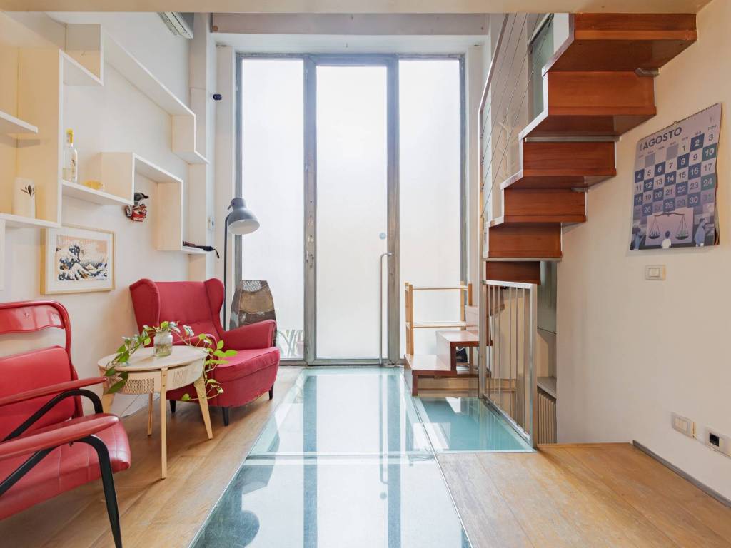appartamento in vendita a Milano in zona Porta Nuova
