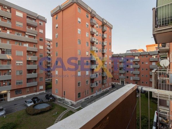 appartamento in vendita a Milano in zona Forze Armate