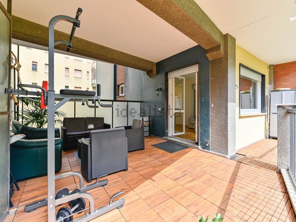 appartamento in vendita a Milano in zona Isola