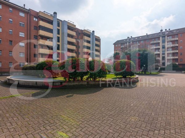 appartamento in vendita a Milano in zona Famagosta