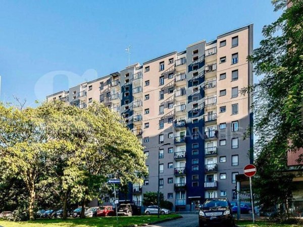 appartamento in vendita a Milano in zona Ronchetto delle Rane