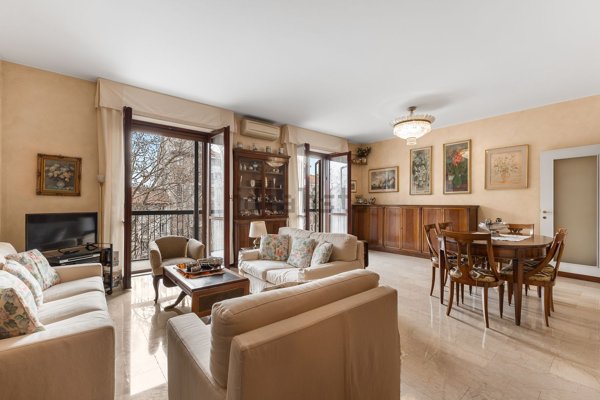 appartamento in vendita a Milano in zona Città Studi