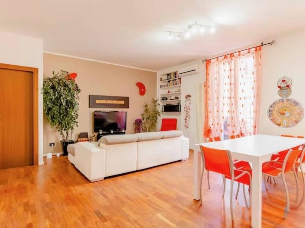 appartamento in vendita a Milano in zona Porta Venezia