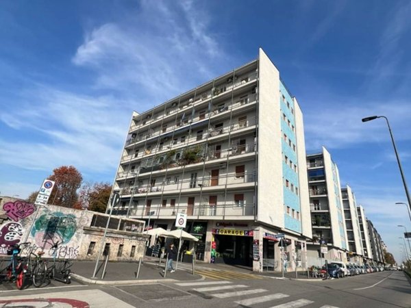 appartamento in vendita a Milano in zona Adriano
