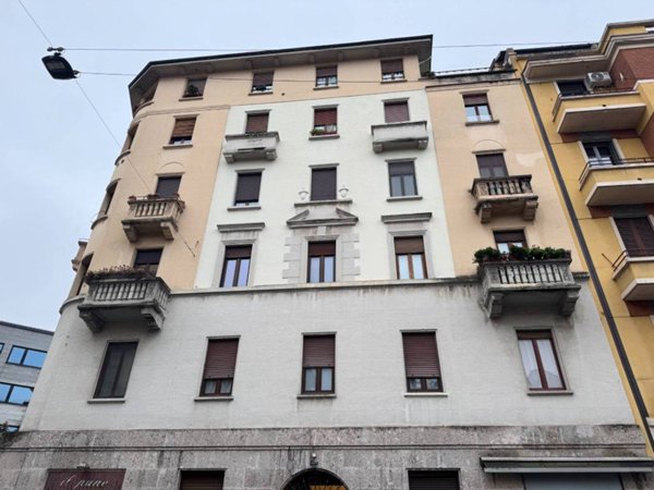 negozio in vendita a Milano in zona Città Studi