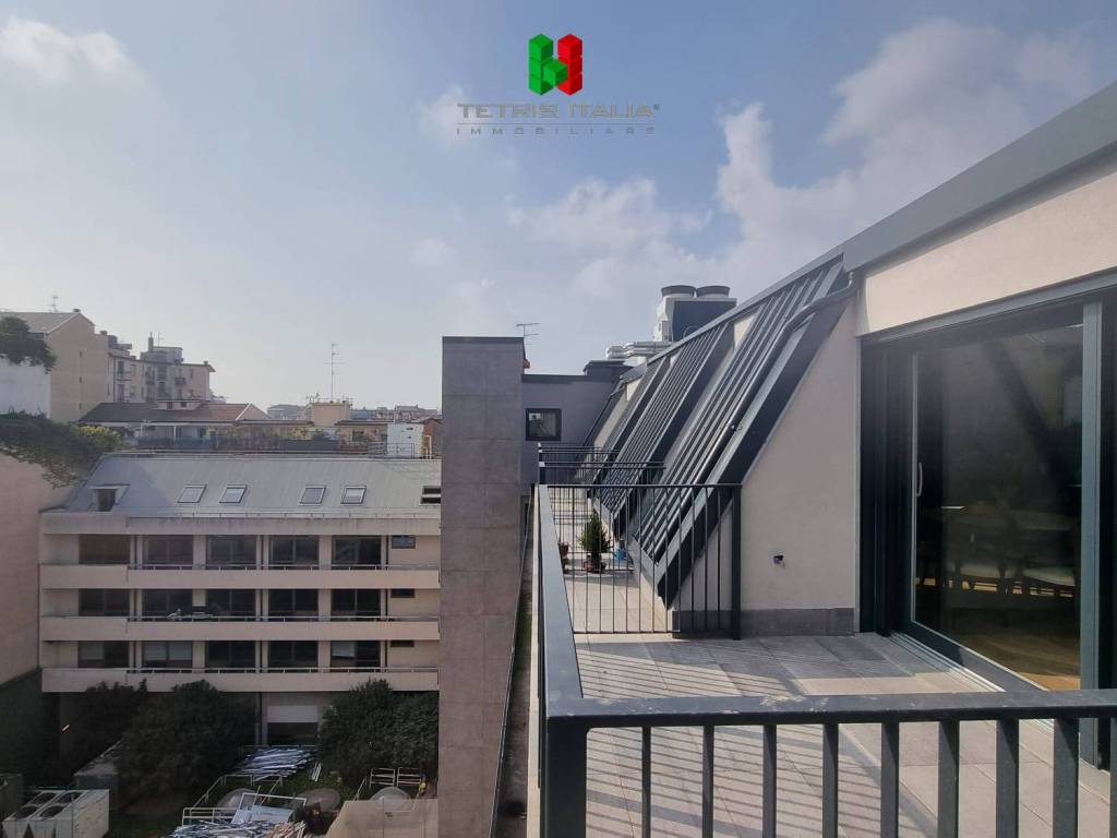 appartamento in vendita a Milano in zona Solari