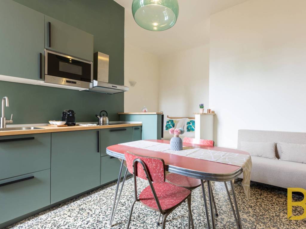 appartamento in vendita a Milano in zona Famagosta