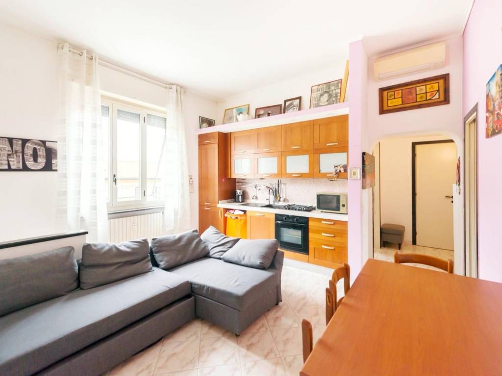 appartamento in vendita a Milano in zona Crescenzago