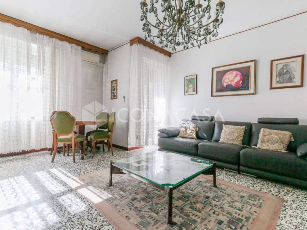 appartamento in vendita a Milano in zona Affori