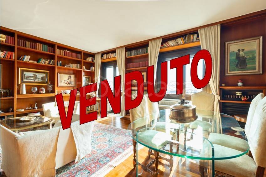 appartamento in vendita a Milano in zona Cadorna