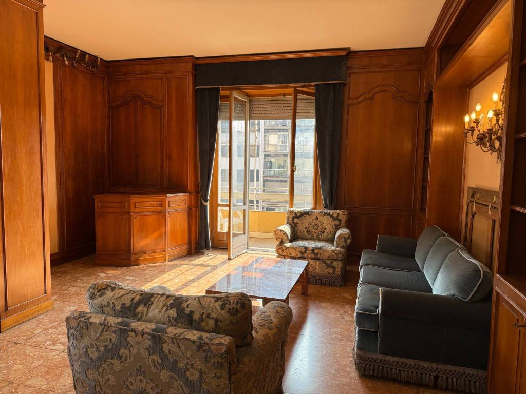 appartamento in vendita a Milano in zona Loreto