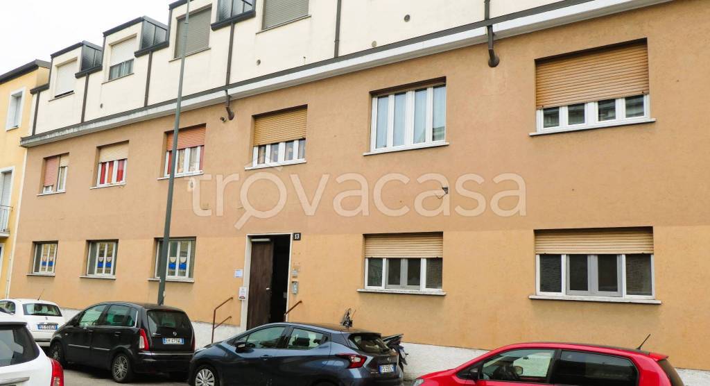 negozio in vendita a Milano