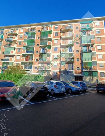 appartamento in vendita a Milano in zona Quartiere degli Olmi