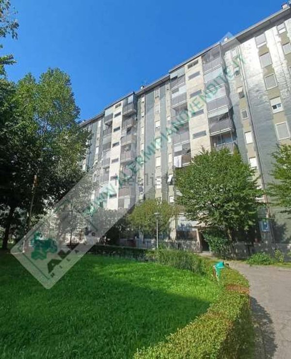 appartamento in vendita a Milano in zona Gallaratese