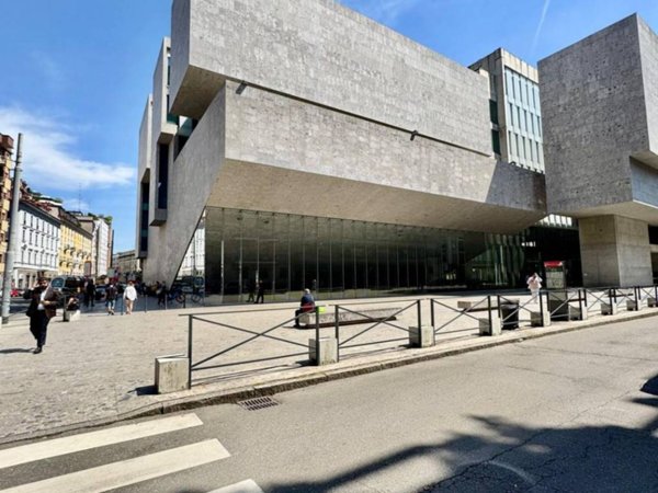 appartamento in vendita a Milano in zona Bocconi