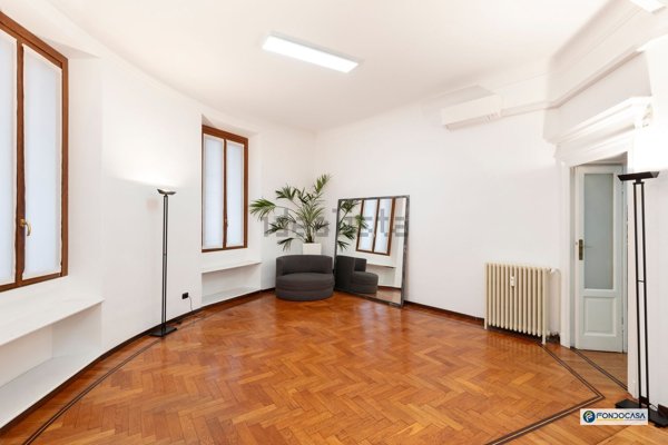 appartamento in vendita a Milano in zona Porta Garibaldi