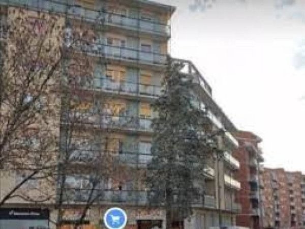 appartamento in vendita a Milano in zona Forze Armate