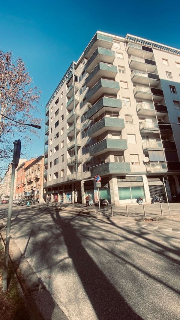 appartamento in vendita a Milano in zona Piazzale Lodi
