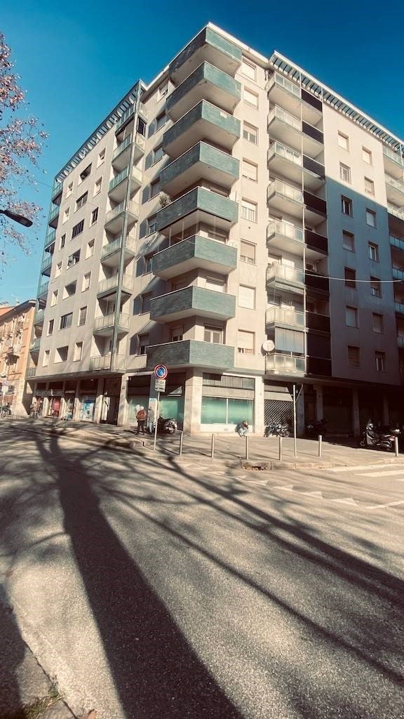appartamento in vendita a Milano in zona Piazzale Lodi