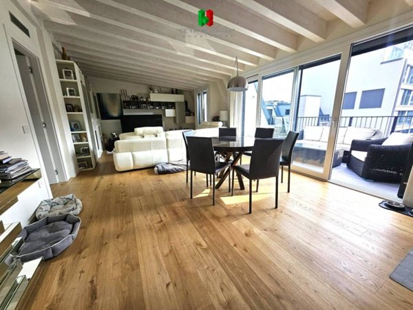appartamento in vendita a Milano in zona Solari