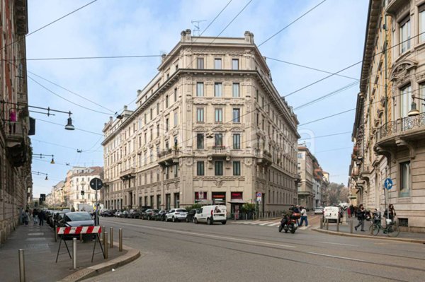 appartamento in vendita a Milano in zona Cadorna