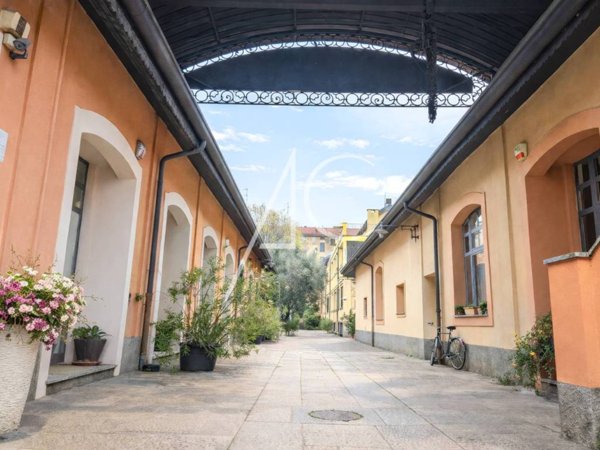 appartamento in vendita a Milano in zona Torretta
