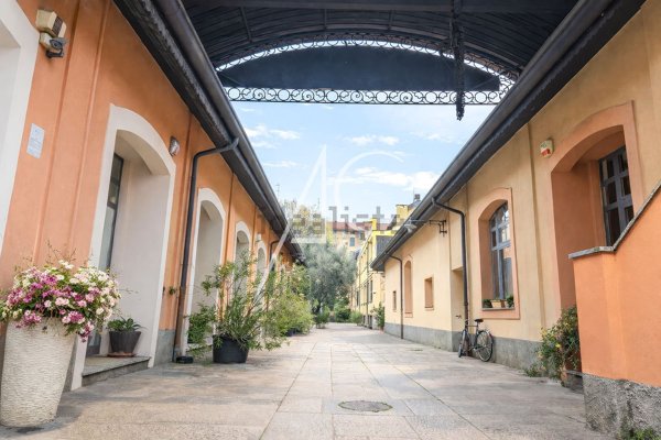 appartamento in vendita a Milano in zona Torretta