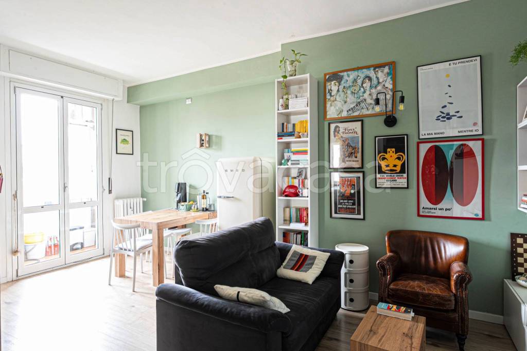 appartamento in vendita a Milano in zona Dergano