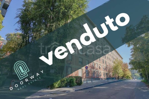 appartamento in vendita a Milano in zona Quartiere degli Olmi