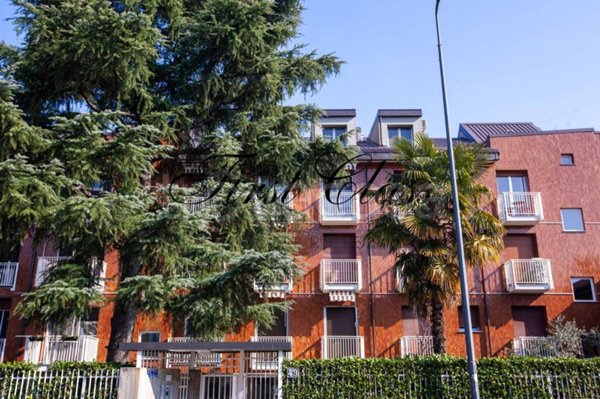 appartamento in vendita a Milano in zona Quarto Cagnino