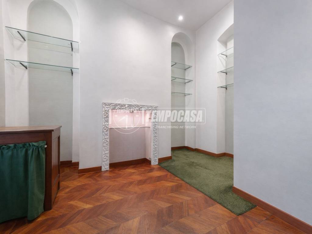 negozio in vendita a Milano in zona Porta Venezia