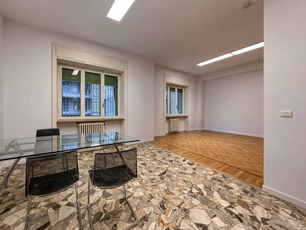 appartamento in vendita a Milano in zona Guastalla