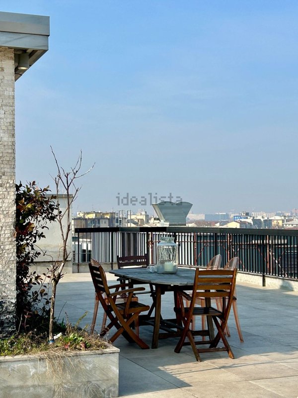 appartamento in vendita a Milano in zona Isola