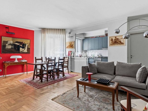 appartamento in vendita a Milano in zona Morivione
